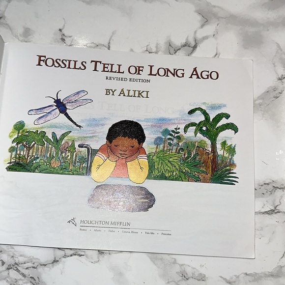 Fossils tell of long ago kids book - Picture 4 of 7